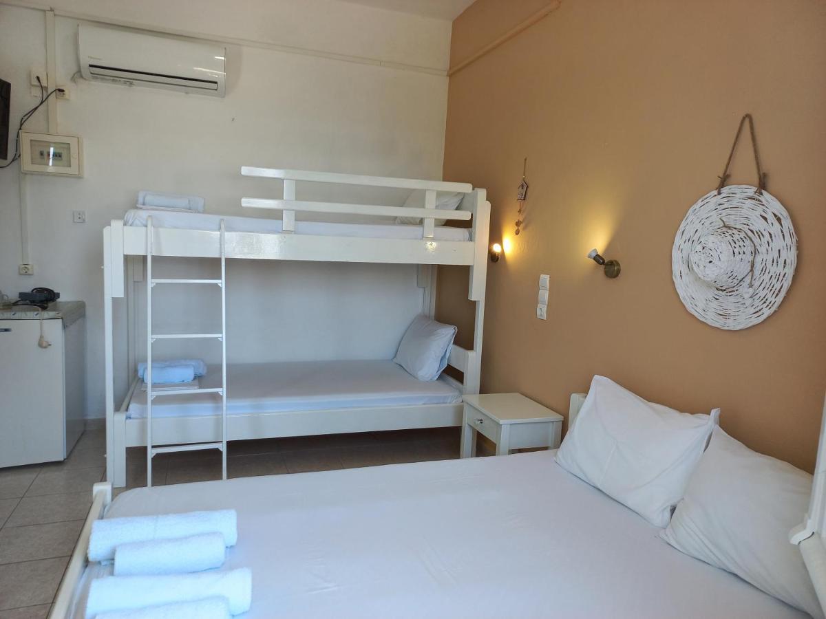 สตาฟิลอส สวีท Hotel ภายนอก รูปภาพ